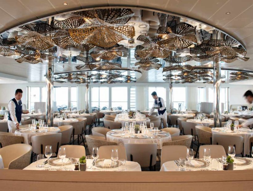 Restaurant an Bord der Le Bougainville