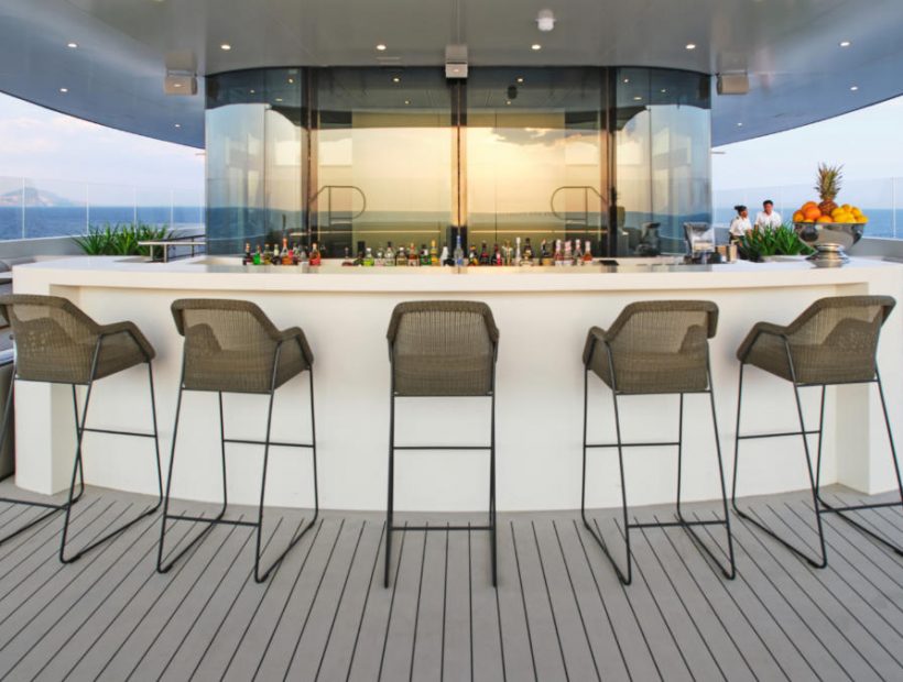 Sky Bar an Bord der Emerald Sakara
