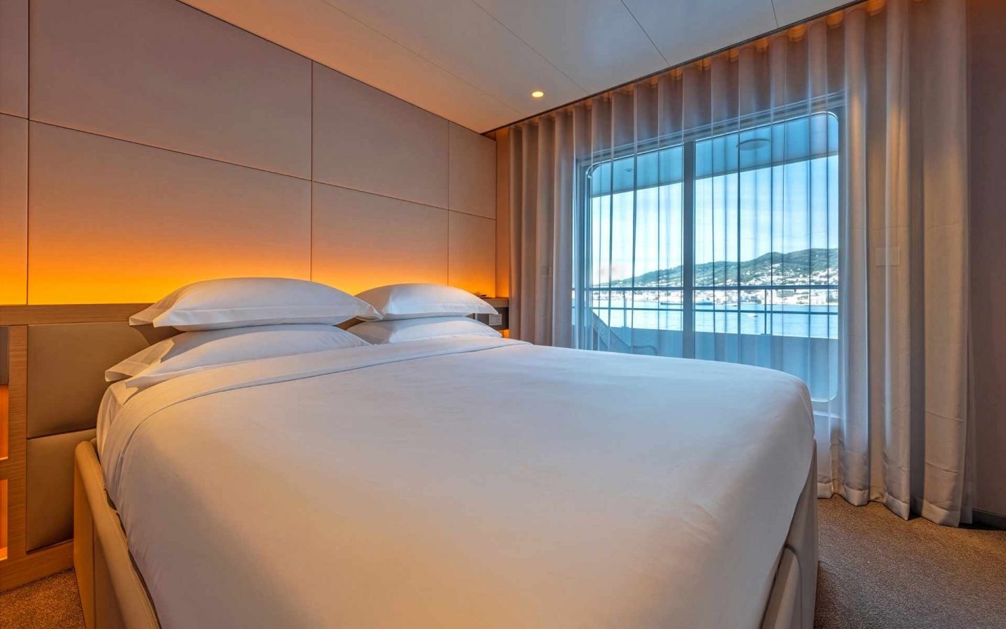 Deluxe Balcony Suite