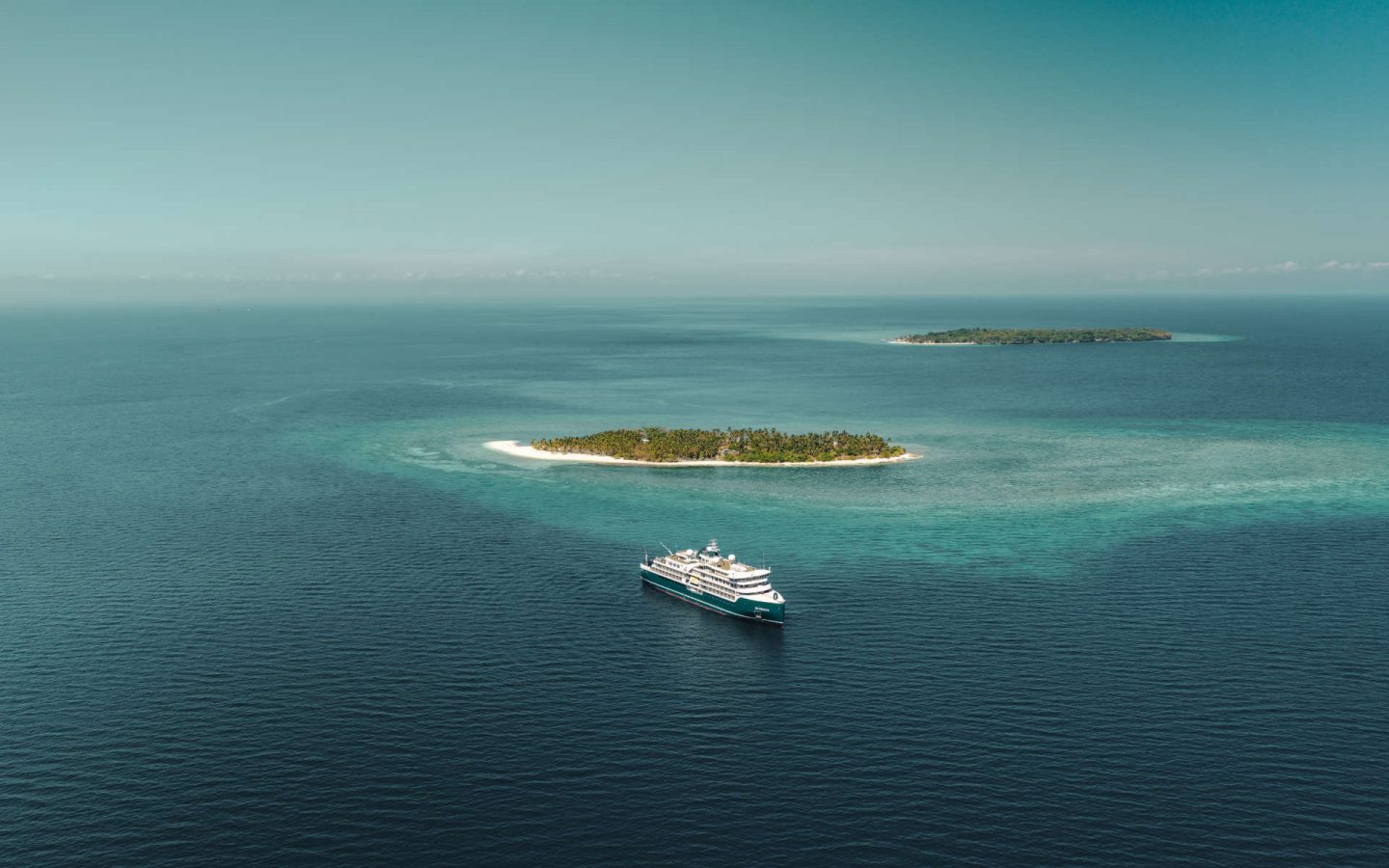 SH Minerva von Swan Hellenic bei Cuatro Island auf den Philippinen