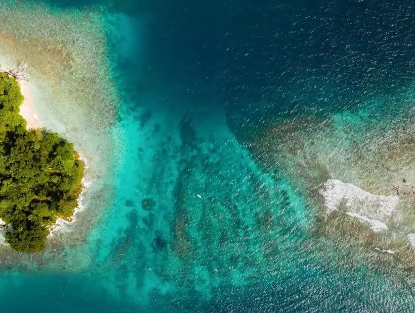 Tab Island - eine kleine geschützte Insel vor der Küste von Papua-Neuguinea