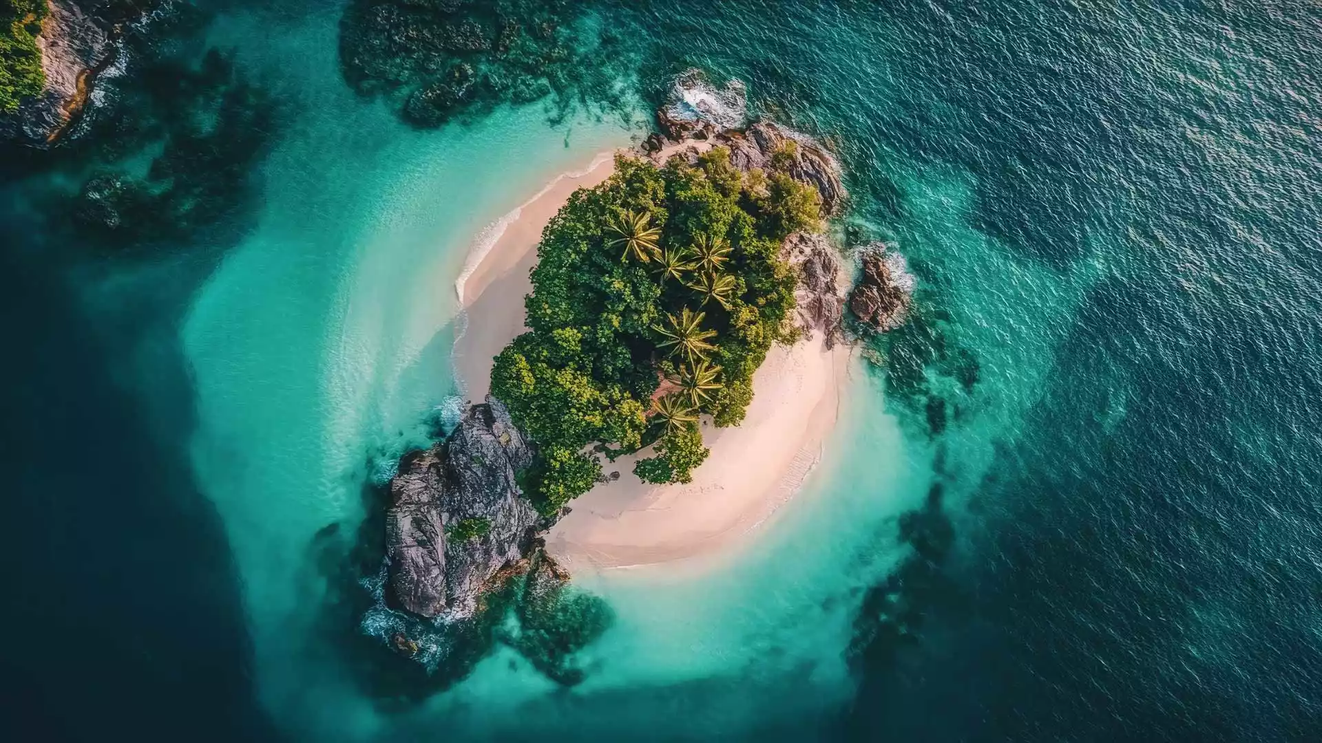 Tropische Insel aus der Luft