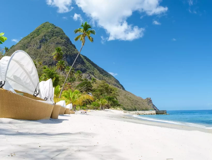 Weißer Strand auf St. Lucia